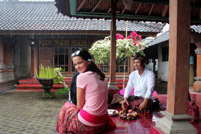 Zeremonie auf Bali Gastfreundschaft